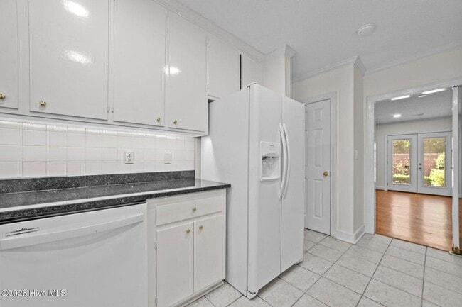 Building Photo - 809 Greenbriar Rd