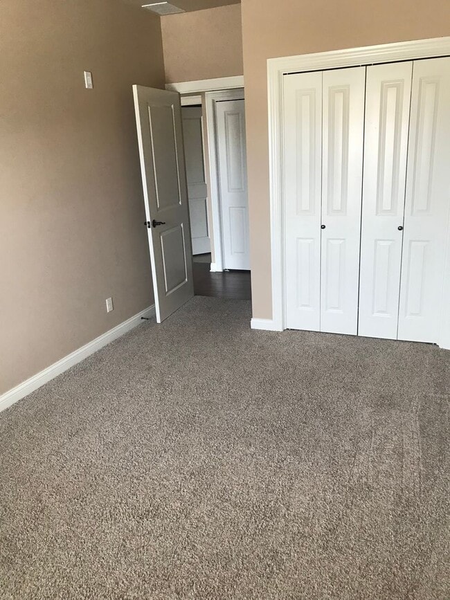 Building Photo - 2725 Northridge Pkwy