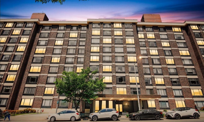 Building Photo - 2501 Calvert St NW