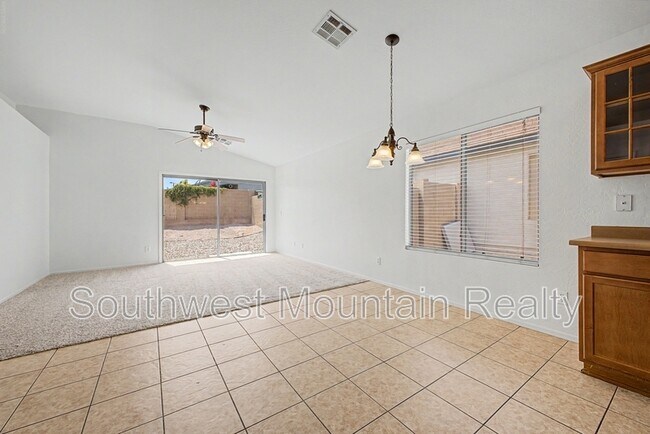 Building Photo - 1237 W Fruit Tree Ln