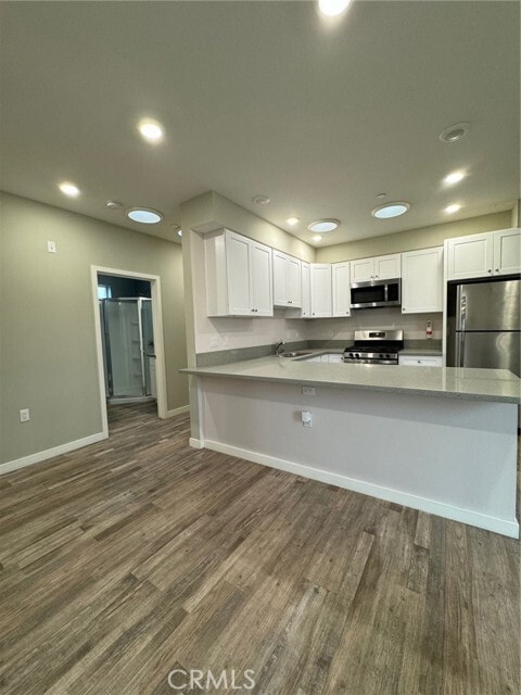 Building Photo - 621 Normandie Ave