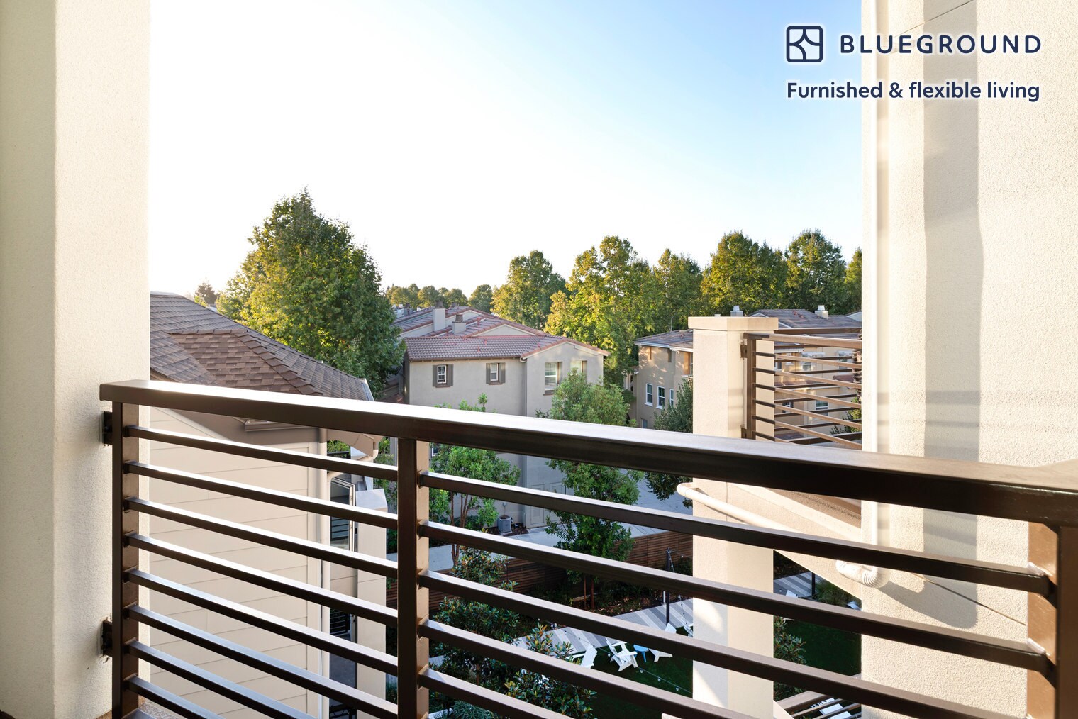 Building Photo - 555 E Evelyn Ave