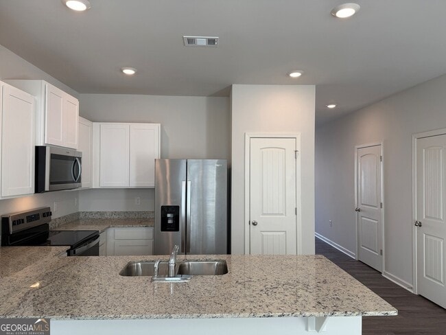 Building Photo - 15 Silverbell Ln NW