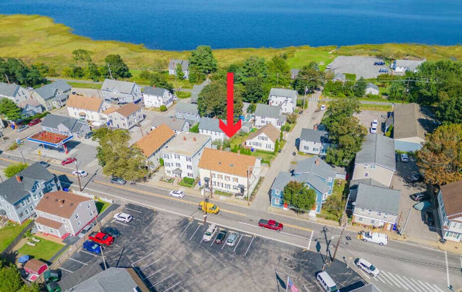 Building Photo - 136 Main St