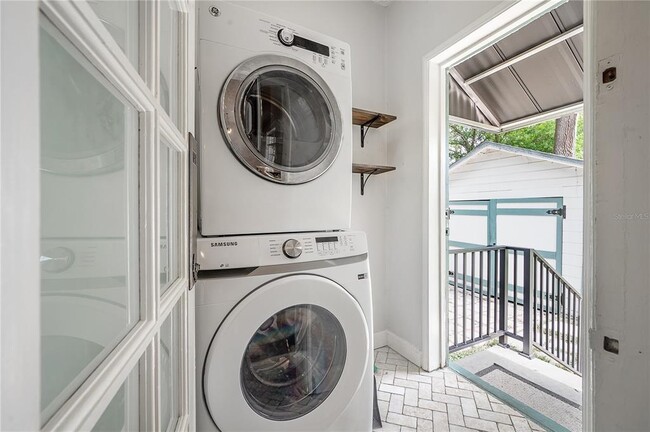 Building Photo - 325 W Rio Vista Ct