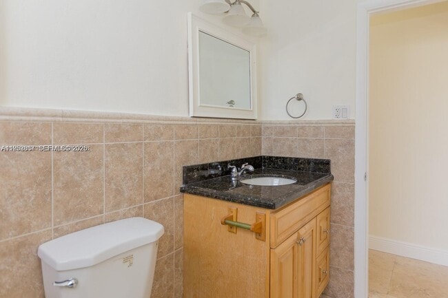 Building Photo - 5520 Hayes St