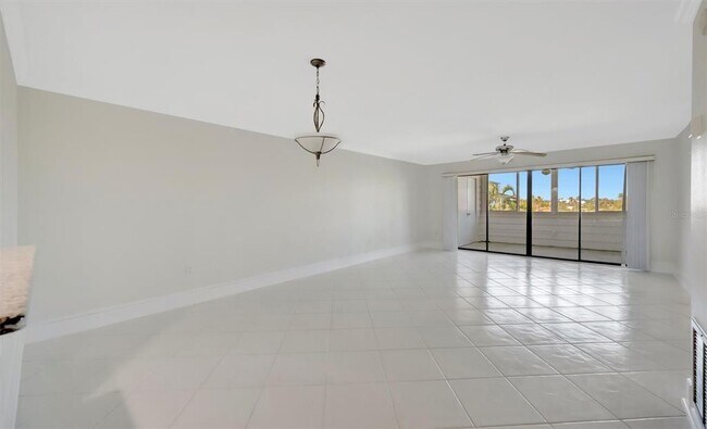 Building Photo - 9604 Cortez Rd W