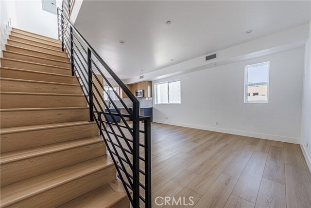 Building Photo - 13461 Beach Ave