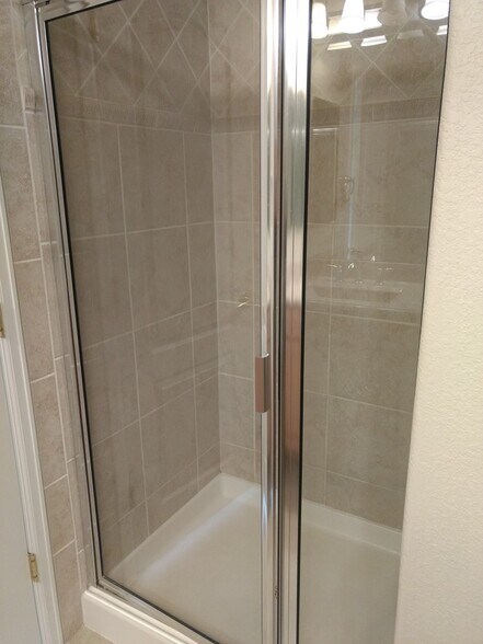 Building Photo - 1451 Whitehall Dr