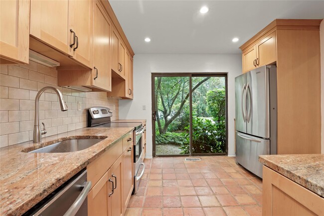 Building Photo - 41 Rambling Brook Rd
