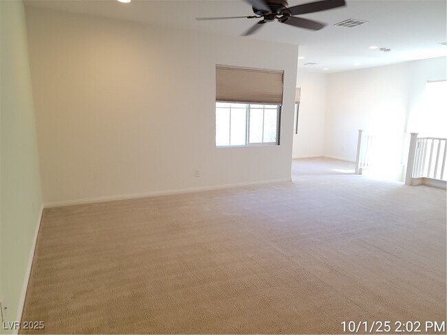 Building Photo - 10465 Saddle Mountain St