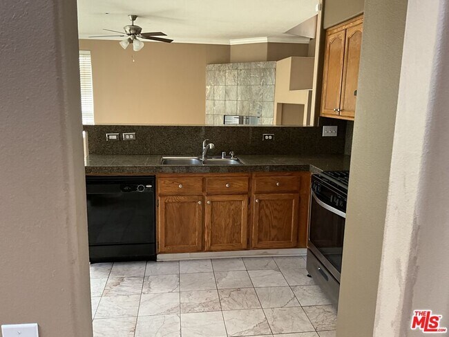 Building Photo - 8087 Tuscany St