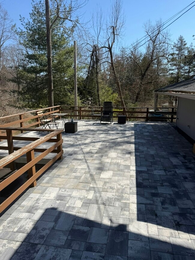 Building Photo - 47 Hill St