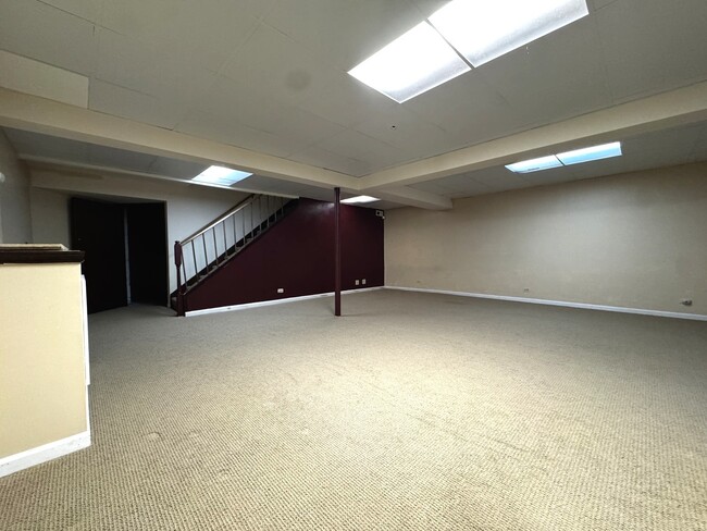 Building Photo - 165 Winchester Dr