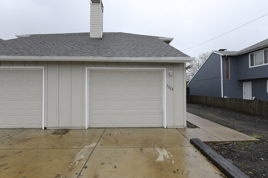 Primary Photo - 1228 46th Pl SE