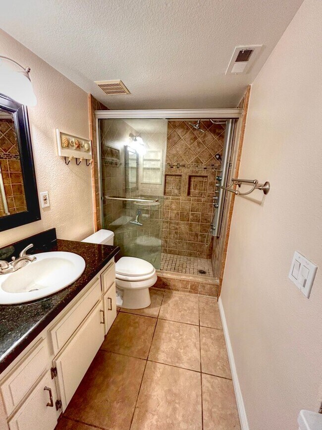 Building Photo - Condo in Niguel Terrace short walk to beach access