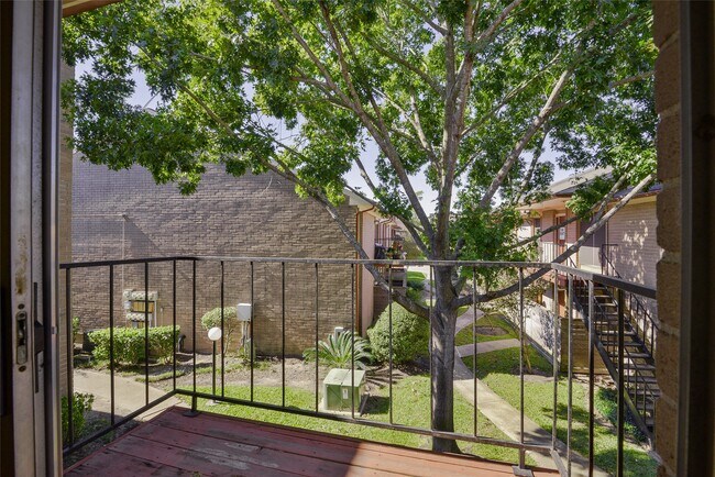 Building Photo - 12955 Woodforest Blvd