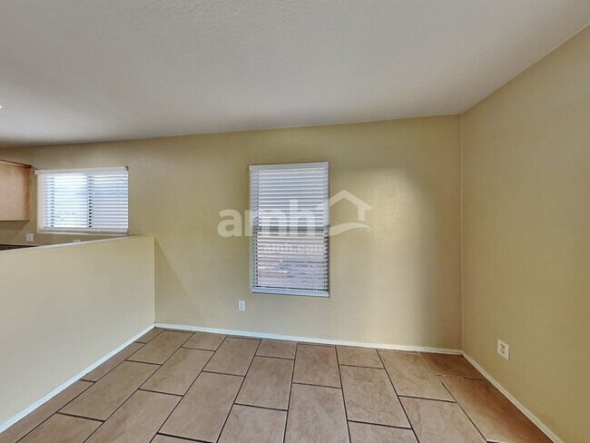 Building Photo - 6241 S Sun View Way