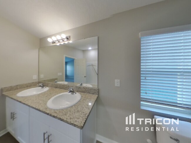 Building Photo - 14607 Brumby Ridge Ave