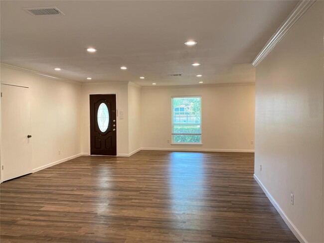 Building Photo - 5330 Wigton Dr