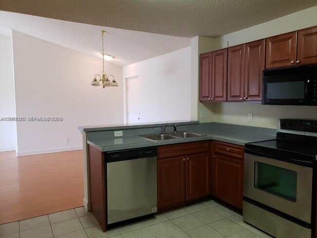 Building Photo - 10105 W Sunrise Blvd
