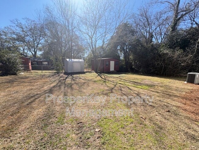 Building Photo - 830 Turner Rd