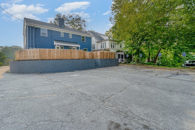 Building Photo - 110 Adams St