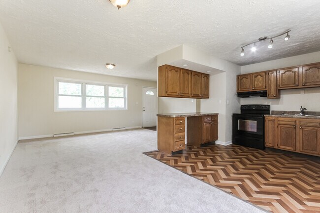 Building Photo - One Month Free Rent!! You're going to love...