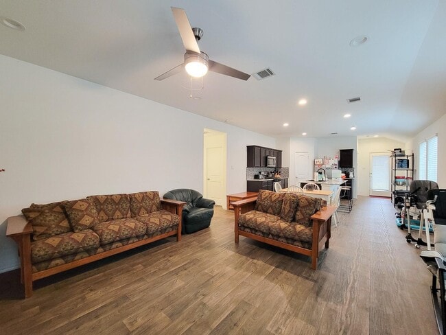 Building Photo - 14741 Hazel Br Dr