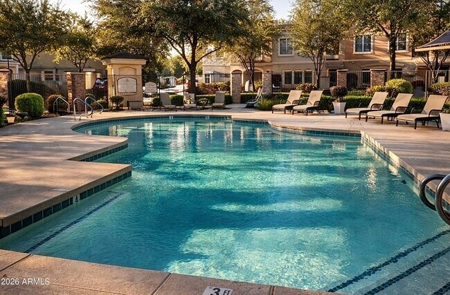 Building Photo - 10757 N 74th St