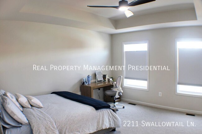 Building Photo - 2211 Swallowtail Ln