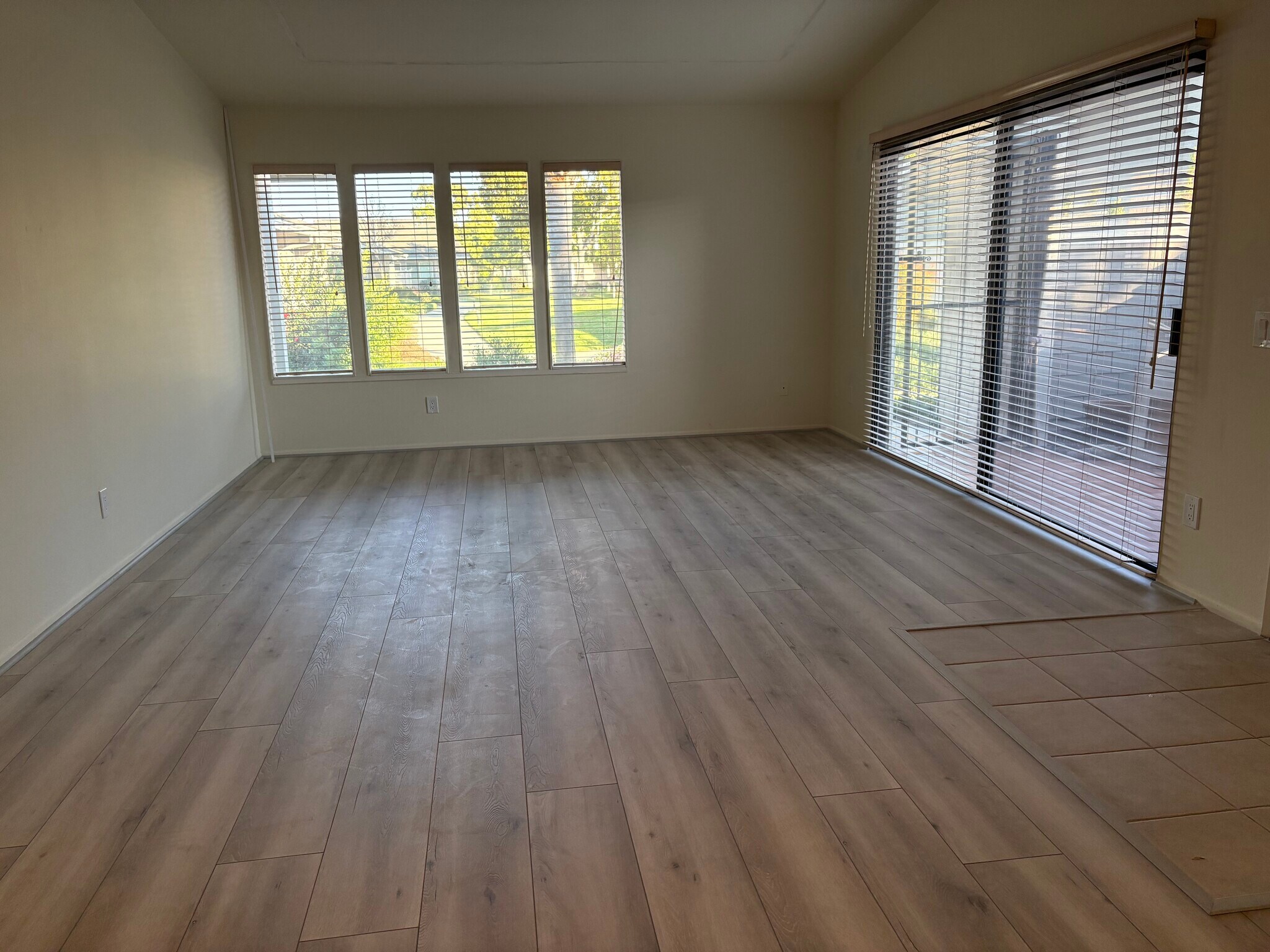 Building Photo - 8566 Larkhall Cir