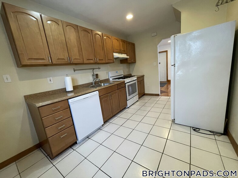 Building Photo - 27 S Crescent Circuit