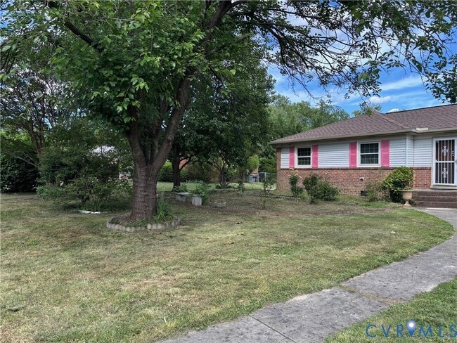 Building Photo - 3911 Sunburst Rd