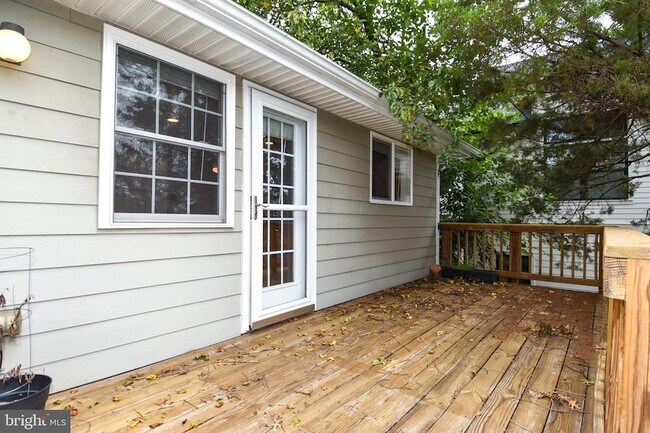 Building Photo - 1705 Commonwealth Ave