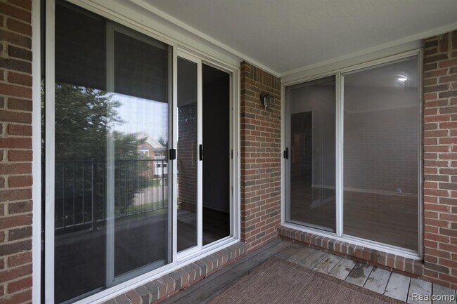 Building Photo - 46257 Cavalier Dr