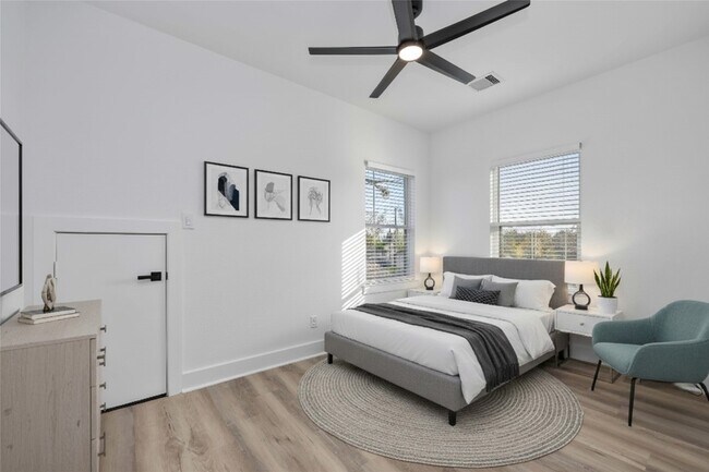 Building Photo - 4533 Larkspur St