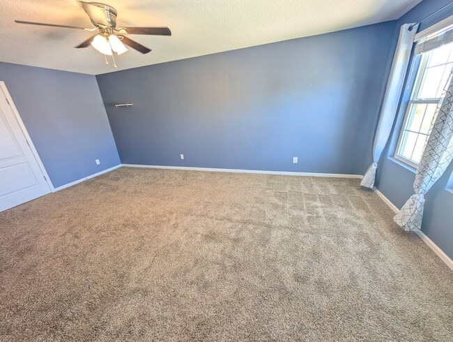 Building Photo - Spacious 5 Bedroom, 3 Bathroom Home with Flex Room, Loft & Pond View