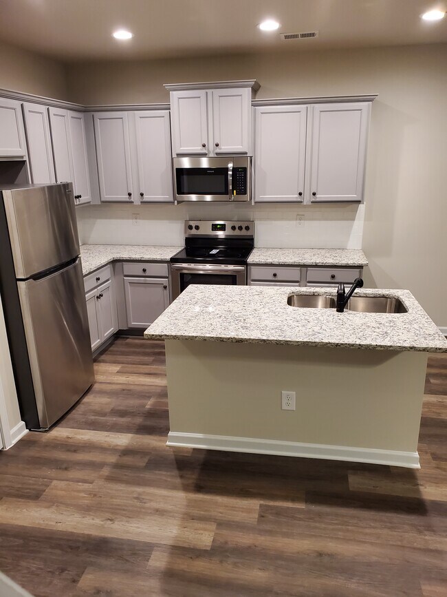 Building Photo - 1509 Creel Ln