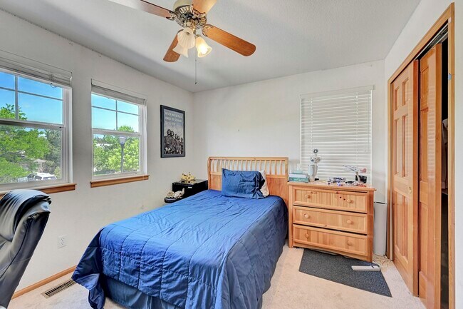 Building Photo - 20758 E Maplewood Ln