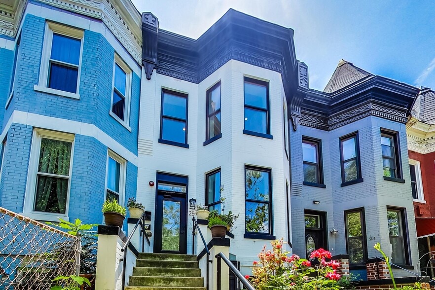 Building Photo - 25 U St NE
