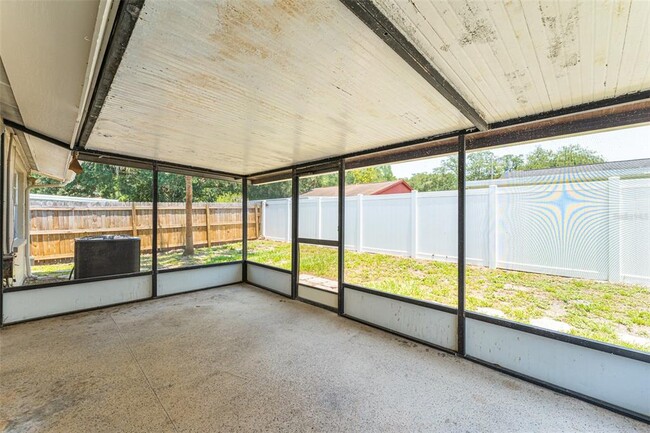 Building Photo - 16017 Woodpine Dr