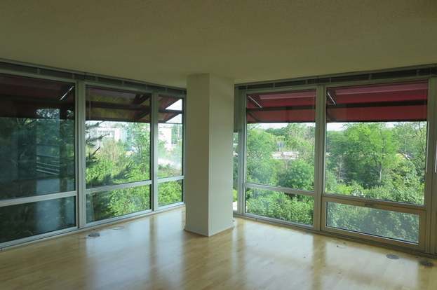 Building Photo - 9655 Woods Dr