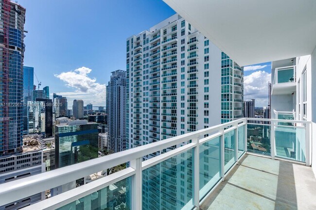 Building Photo - 950 Brickell Bay Dr