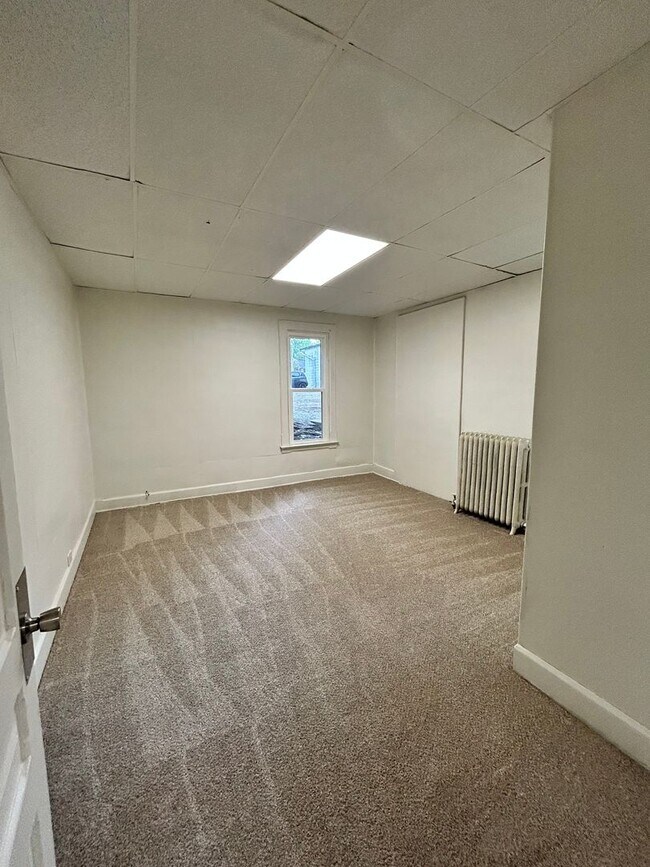 Building Photo - Two bedroom duplex