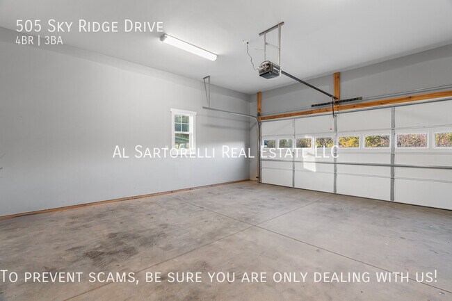 Building Photo - 505 Sky Ridge Dr