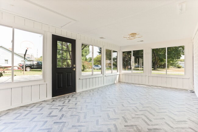 Building Photo - 7925 Otto St