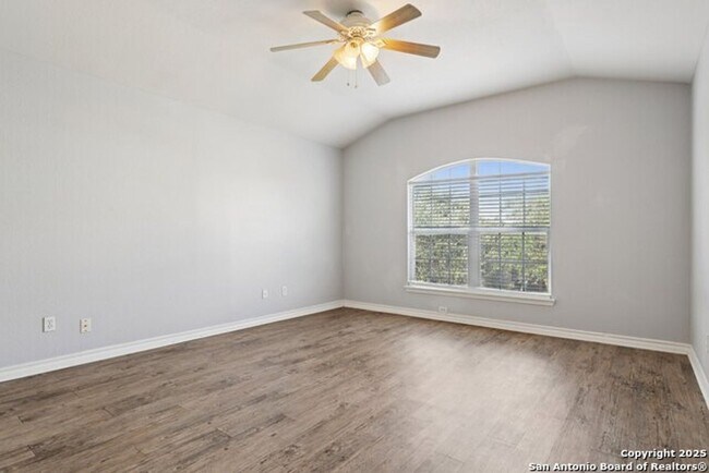 Building Photo - Welcome to your dream home-a stunning 4-be...
