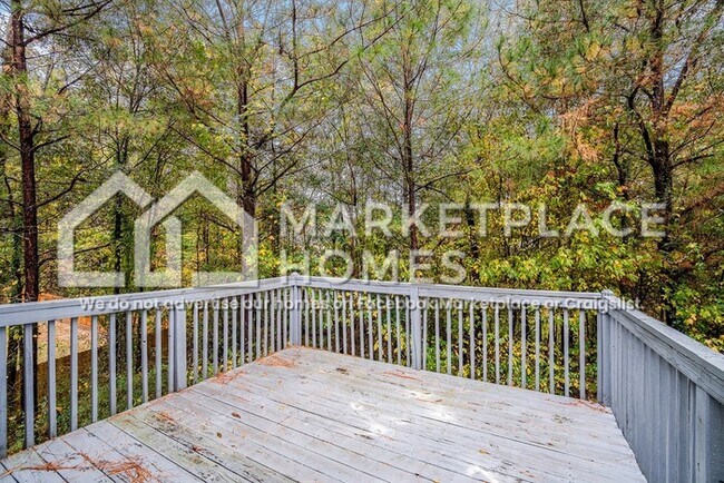 Building Photo - 141 Stable Ln