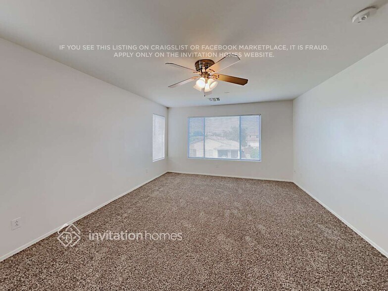 Building Photo - 3722 E Meadowview Dr